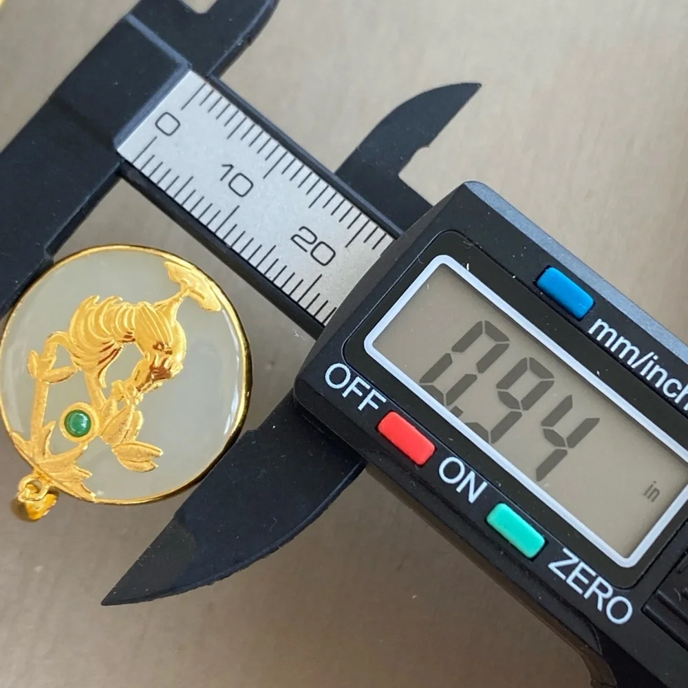 Chow Tai Foo- Vintage 24K solid Gold with premium Hetian Jade pendant - Picture 3 of 7